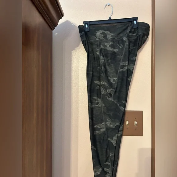 Athletic Works leggings XL - Picture 3 of 3